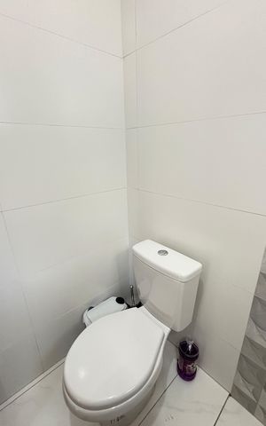 Apartamento à venda com 106m², 2 quartos e 1 vaga Apartamento à venda com 106m², 2 quartos e 1 vagaBanheiro da Suíte