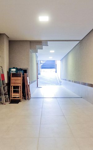 Casa à venda com 206m², 3 quartos e 4 vagas Casa à venda com 206m², 3 quartos e 4 vagasGaragem