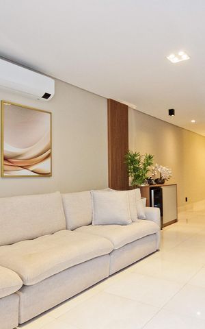 Casa à venda com 206m², 3 quartos e 4 vagas Casa à venda com 206m², 3 quartos e 4 vagasSala