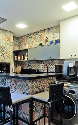 Casa à venda com 206m², 3 quartos e 4 vagas Casa à venda com 206m², 3 quartos e 4 vagasÁrea de Serviço