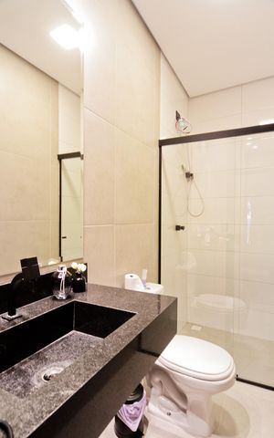 Casa à venda com 206m², 3 quartos e 4 vagas Casa à venda com 206m², 3 quartos e 4 vagasBanheiro de Serviço