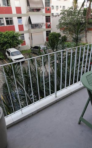 Apartamento à venda com 60m², 2 quartos e 2 vagasVaranda
