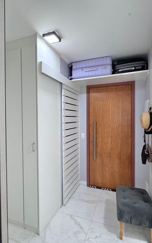Apartamento à venda com 174m², 3 quartos e 2 vagas Apartamento à venda com 174m², 3 quartos e 2 vagasCloset da suíte