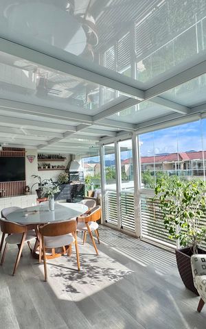 Apartamento à venda com 174m², 3 quartos e 2 vagas Apartamento à venda com 174m², 3 quartos e 2 vagasVaranda da Sala