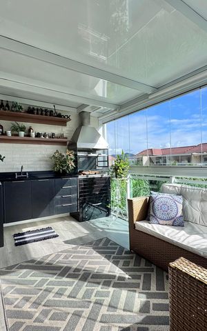 Apartamento à venda com 174m², 3 quartos e 2 vagas Apartamento à venda com 174m², 3 quartos e 2 vagasVaranda da Sala