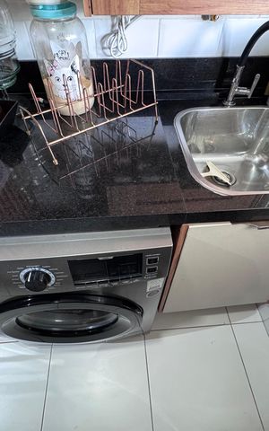 Apartamento à venda com 174m², 3 quartos e 2 vagas Apartamento à venda com 174m², 3 quartos e 2 vagasCozinha e Área de Serviço