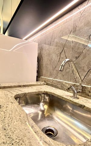 Studio à venda com 28m², 1 quarto e sem vaga Studio à venda com 28m², 1 quarto e sem vagaCozinha