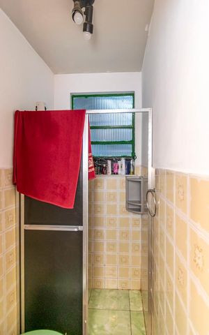 Casa à venda com 400m², 6 quartos e 2 vagas Casa à venda com 400m², 6 quartos e 2 vagasCasa 3 - Banheiro
