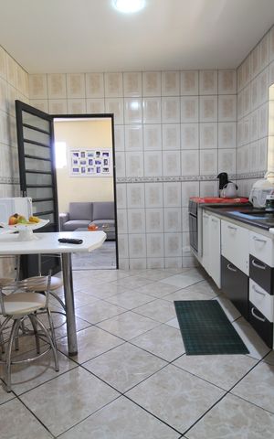 Casa para alugar com 300m², 2 quartos e 12 vagasCozinha