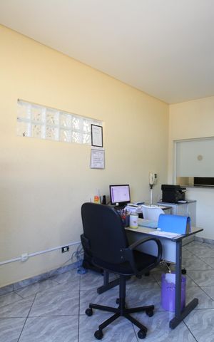 Casa para alugar com 300m², 2 quartos e 12 vagasQuarto 1