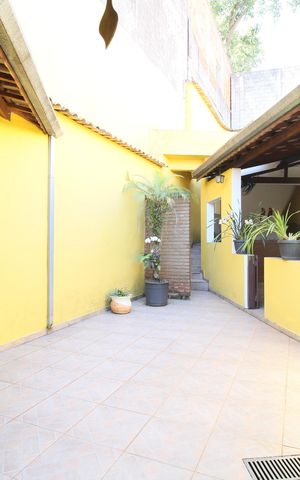 Casa para alugar com 300m², 2 quartos e 12 vagasQuintal