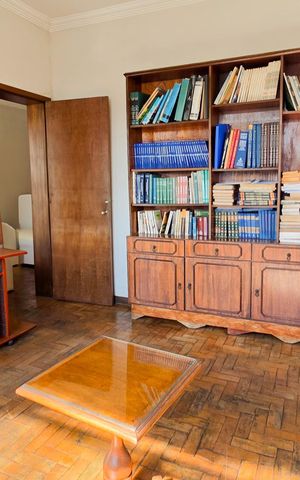Casa à venda com 220m², 5 quartos e 4 vagas Casa à venda com 220m², 5 quartos e 4 vagasSala 01