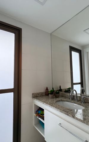 Apartamento para alugar com 165m², 3 quartos e 2 vagas Apartamento para alugar com 165m², 3 quartos e 2 vagasBanheiro de Serviço