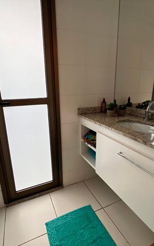 Apartamento para alugar com 165m², 3 quartos e 2 vagas Apartamento para alugar com 165m², 3 quartos e 2 vagasBanheiro de Serviço
