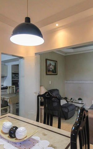 Casa à venda com 240m², 2 quartos e 3 vagasSala