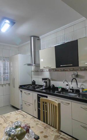Casa à venda com 240m², 2 quartos e 3 vagasCozinha