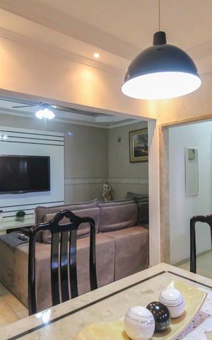 Casa à venda com 240m², 2 quartos e 3 vagasSala