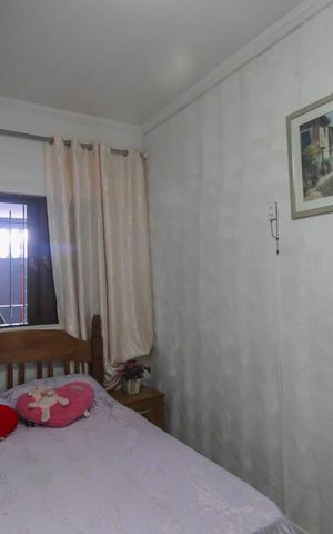 Casa à venda com 240m², 2 quartos e 3 vagasQuarto 2