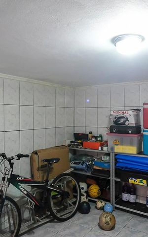 Casa à venda com 203m², 3 quartos e 2 vagasÁrea de serviço