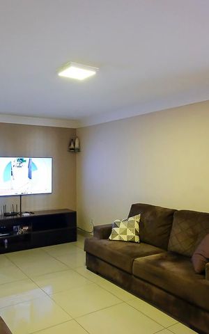 Casa à venda com 203m², 3 quartos e 2 vagasSala