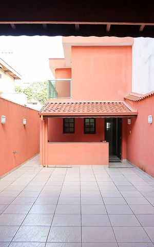 Casa à venda com 203m², 3 quartos e 2 vagasQuintal