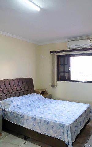 Casa à venda com 203m², 3 quartos e 2 vagasSuíte
