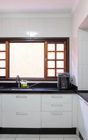 Casa à venda com 203m², 3 quartos e 2 vagasCozinha