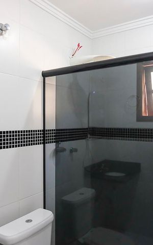 Casa à venda com 203m², 3 quartos e 2 vagasBanheiro
