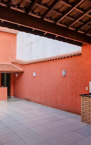 Casa à venda com 203m², 3 quartos e 2 vagasQuintal