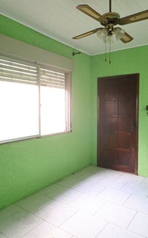 Casa à venda com 101m², 2 quartos e 2 vagasSala