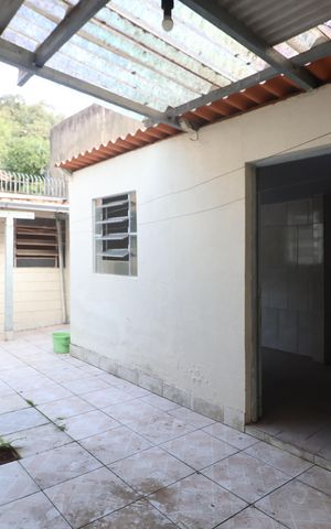 Casa à venda com 101m², 2 quartos e 2 vagasÁrea externa