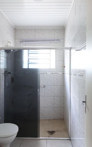 Casa à venda com 101m², 2 quartos e 2 vagasBanheiro