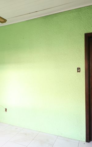 Casa à venda com 101m², 2 quartos e 2 vagasSala