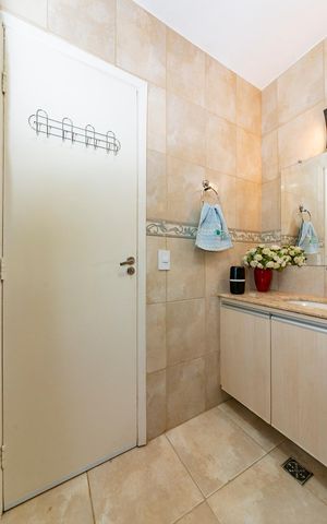 Apartamento à venda com 60m², 2 quartos e 1 vaga Apartamento à venda com 60m², 2 quartos e 1 vagaBanheiro Social