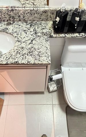 Apartamento à venda com 97m², 3 quartos e 2 vagasBanheiro da Suíte