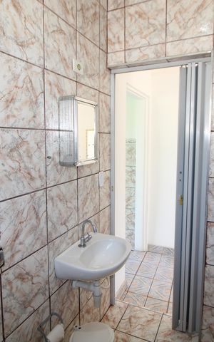 Casa à venda com 161m², 4 quartos e 2 vagasCasa 2 - Banheiro