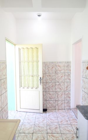 Casa à venda com 161m², 4 quartos e 2 vagasCasa 2 - Cozinha