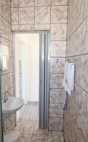 Casa à venda com 161m², 4 quartos e 2 vagasCasa 2 - Banheiro