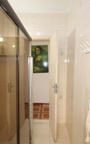 Casa à venda com 161m², 4 quartos e 2 vagasBanheiro 2