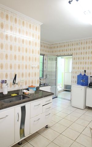 Casa à venda com 161m², 4 quartos e 2 vagasCozinha