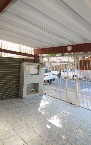 Casa à venda com 161m², 4 quartos e 2 vagasGaragem