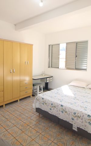 Casa à venda com 161m², 4 quartos e 2 vagasCasa 2 - Sala / Quarto