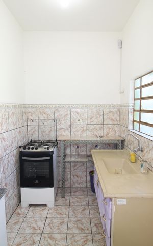 Casa à venda com 161m², 4 quartos e 2 vagasCasa 2 - Cozinha