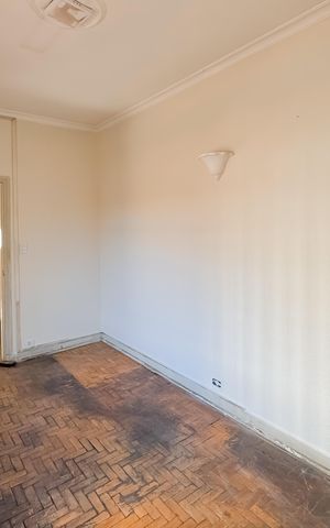 Casa à venda com 447m², 3 quartos e 6 vagas Casa à venda com 447m², 3 quartos e 6 vagasQuarto 1