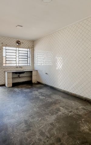 Casa à venda com 447m², 3 quartos e 6 vagas Casa à venda com 447m², 3 quartos e 6 vagasCozinha
