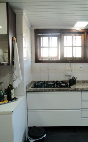 Casa à venda com 227m², 4 quartos e 2 vagas Casa à venda com 227m², 4 quartos e 2 vagasCozinha