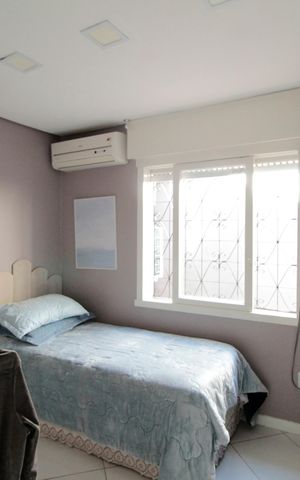 Casa à venda com 227m², 4 quartos e 2 vagas Casa à venda com 227m², 4 quartos e 2 vagasQuarto 1