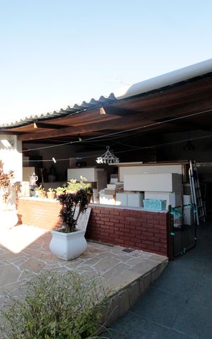 Casa à venda com 227m², 4 quartos e 2 vagas Casa à venda com 227m², 4 quartos e 2 vagasÁrea gourmet