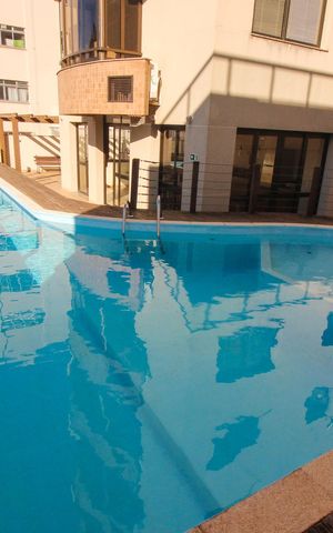 Apartamento à venda com 70m², 2 quartos e 2 vagas Apartamento à venda com 70m², 2 quartos e 2 vagasÁrea comum - Piscina