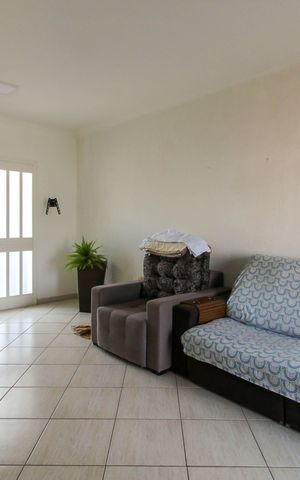 Casa à venda com 120m², 3 quartos e 2 vagas Casa à venda com 120m², 3 quartos e 2 vagasSala/Cozinha